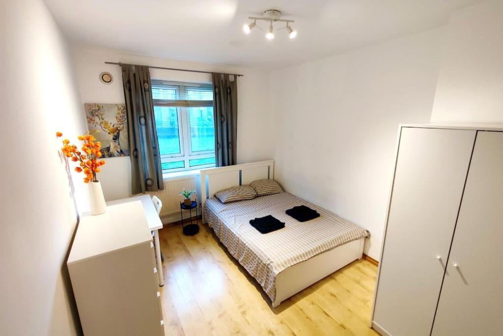 Central London Spacious Flat With 2 To 3 Bedrooms Экстерьер фото